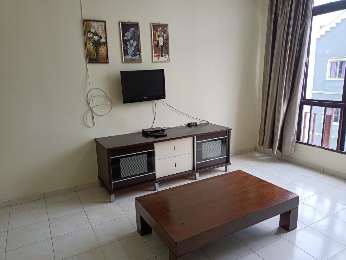 Oyo Home 90419 Sahar Guesthouse Malacca 外观 照片