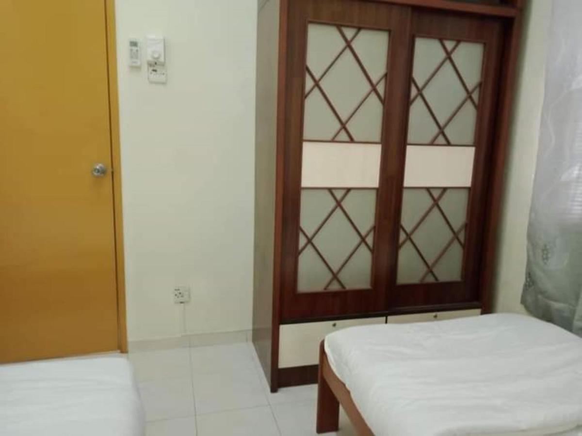 Oyo Home 90419 Sahar Guesthouse Malacca 外观 照片