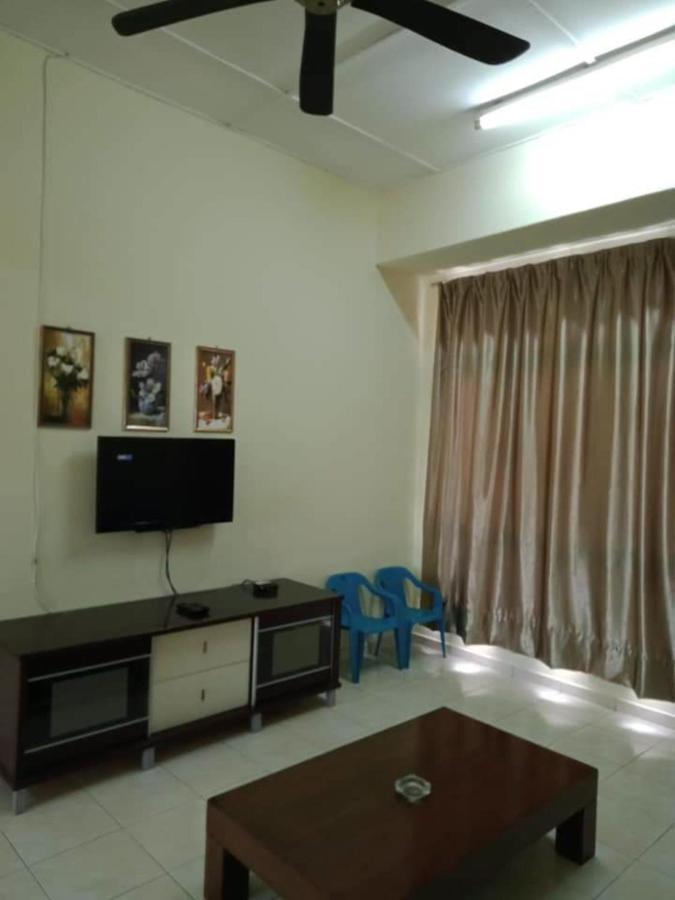 Oyo Home 90419 Sahar Guesthouse Malacca 外观 照片