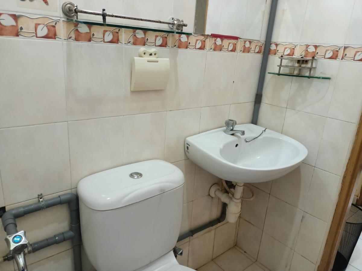 Oyo Home 90419 Sahar Guesthouse Malacca 外观 照片