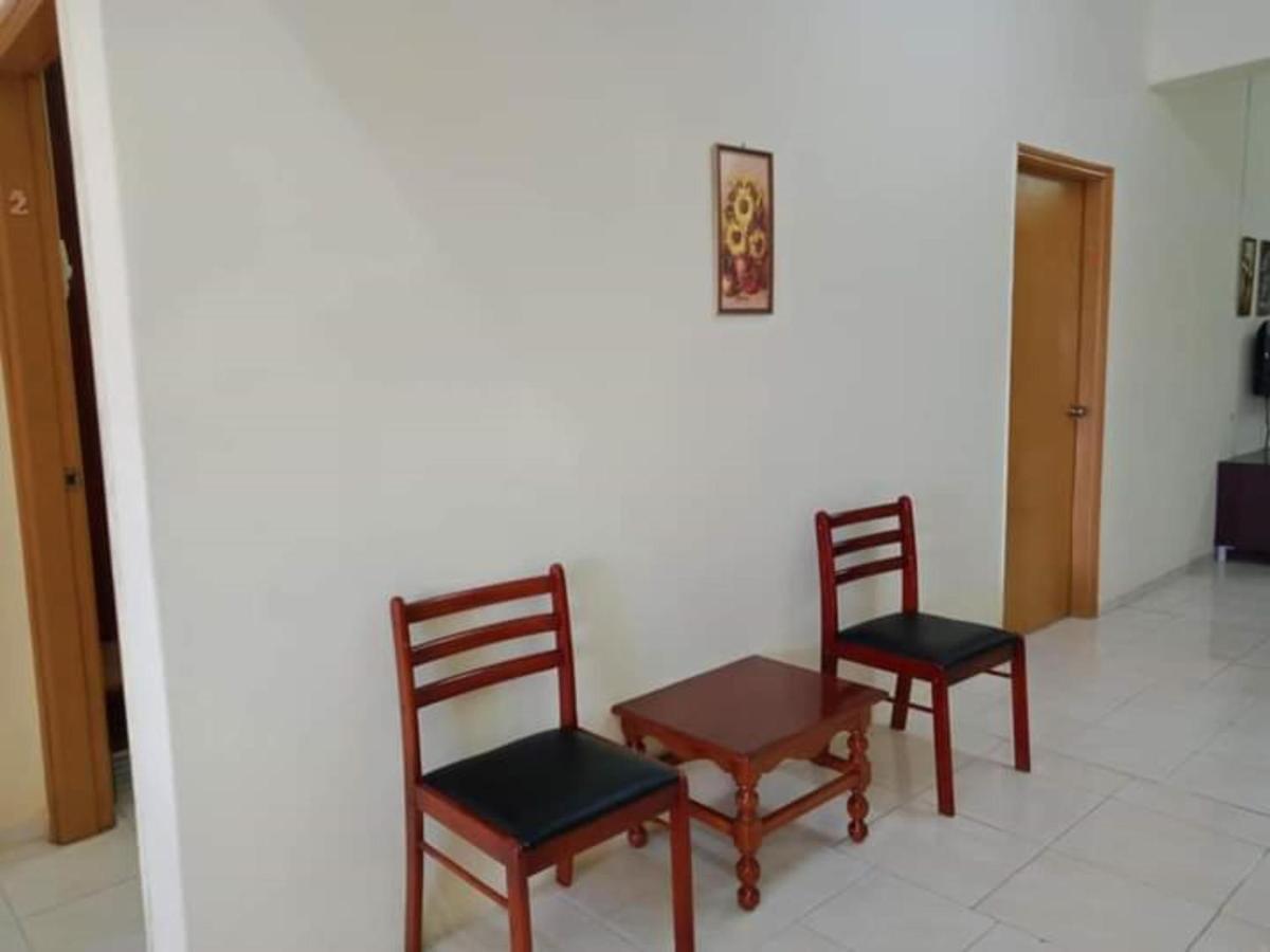 Oyo Home 90419 Sahar Guesthouse Malacca 外观 照片